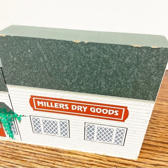 The Cat’s Meow | Vintage 1994 Amish Craftsman Series Millers Dry Goods Wooden - Picture 7 of 8